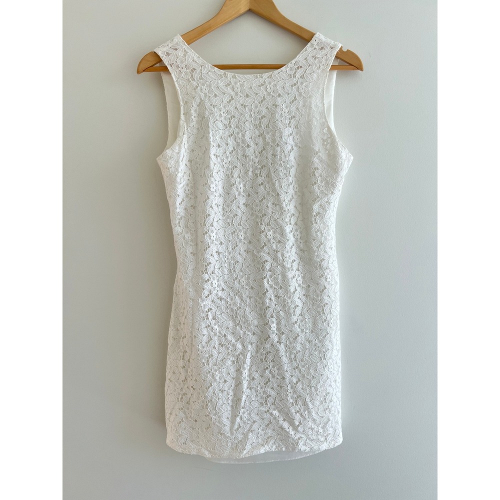 Kimchi Blue White Lace Bodycon Mini Dress M Bridal Shower Coquette LWD Romantic